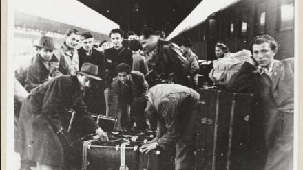 Information on the Move: Networks between Australia and Europe during the Holocaust 