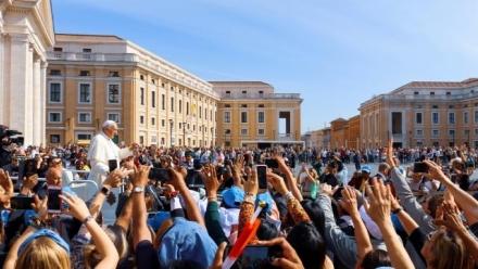 Mobilizing Papal History