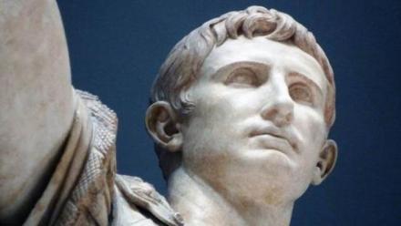 Res Est Publica Caesar: The Emperor as Public Property in Roman Poetry and Currency